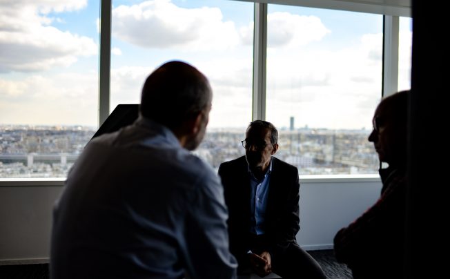 body language affects negotiation